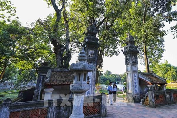  Thăng Long tứ trấn – điểm đến văn hóa, tín ngưỡng cổ kính của Thủ đô