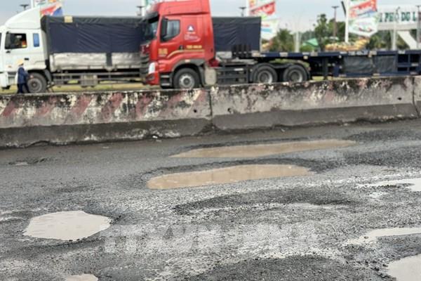 Gần 30 tỷ đồng cải tạo tuyến đường huyết mạch nối TP. Hồ Chí Minh với Đồng Nai