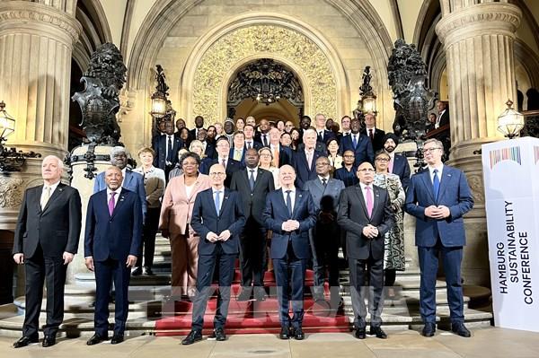 Việt Nam thúc đẩy hợp tác quốc tế vì phát triển bền vững