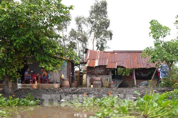 Cuộc sống cơ cực trong... dự án treo