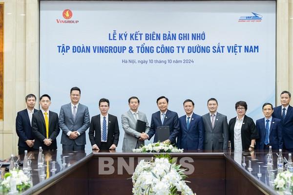 Vingroup ký hợp tác chuyển đổi xanh với Tổng công ty Đường sắt Việt Nam