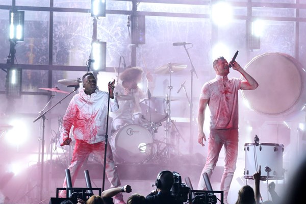 Imagine Dragons – nhóm nhạc sắp trình diễn tại 8WONDER 