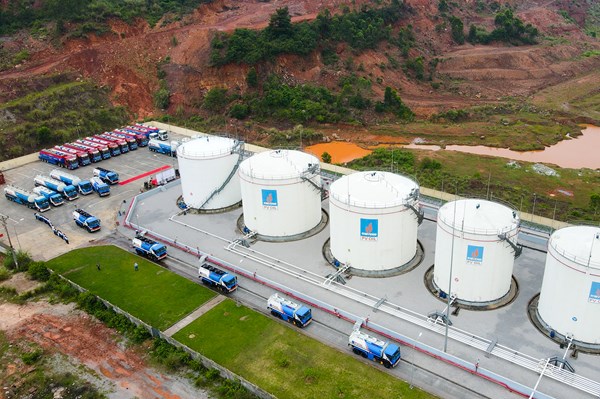 Giám sát chặt tổng nguồn tối thiểu của các thương nhân đầu mối xăng dầu