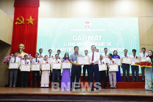 Gặp mặt 63 nông dân Việt Nam xuất sắc và 63 hợp tác xã tiêu biểu toàn quốc năm 2024