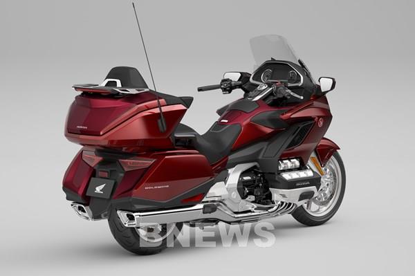 Honda Việt Nam ra mắt phiên bản màu mới xe phân khối lớn Gold Wing 2024