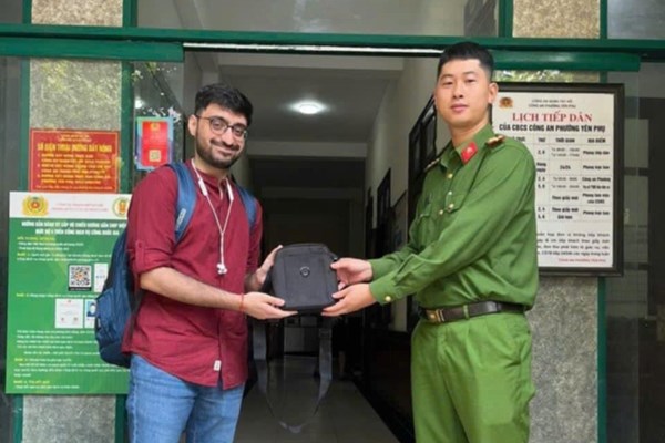 Hà Nội: Trao trả nhiều tài sản thất lạc cho người dân