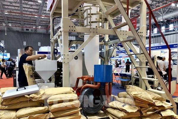 700 đơn vị tham gia Triển lãm quốc tế lần thứ 22 về máy và thiết bị ngành công nghiệp nhựa và cao su