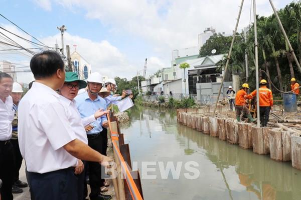 Bình Dương phản hồi tình trạng ngập úng tại ngã ba Cống