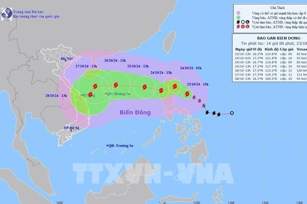 Ngày 24/10, bão TRAMI đổi hướng và đi vào Biển Đông