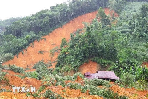 Thanh Hóa công bố tình huống khẩn cấp sạt lở núi Pha Kham