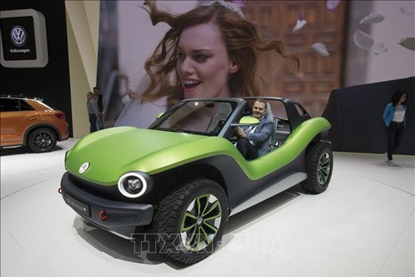 Lần đầu tiên doanh số bán xe hybrid ở EU vượt xe xăng