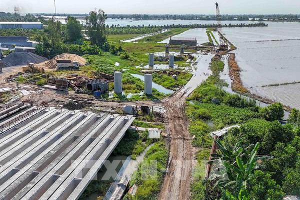 Dự án cao tốc Châu Đốc – Cần Thơ – Sóc Trăng qua Cần Thơ thiếu hơn 1,92 triệu m3 cát