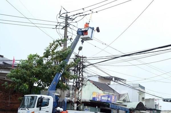 EVNCPC dự kiến hoàn thành cấp điện lại cho 100% khách hàng bị ảnh hưởng bão trong ngày 28/10