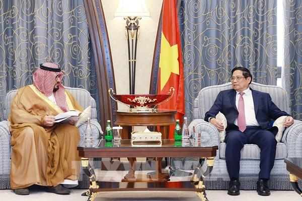 Thủ tướng Phạm Minh Chính tiếp Bộ trưởng Kinh tế và Kế hoạch Saudi Arabia