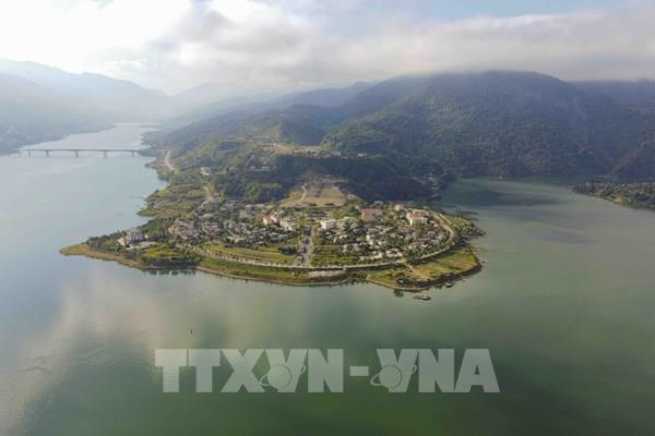  Vẻ đẹp sông Đà mùa nước nổi ở thị xã Mường Lay