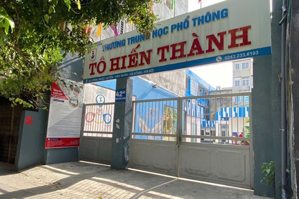 Trường tuyển sinh khi chưa được phép: Chuyển toàn bộ học sinh lớp 10 về Trường THPT Văn Lang