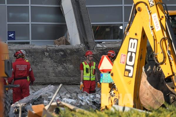 Sập mái che nhà ga ở Serbia, nhiều người bị thương