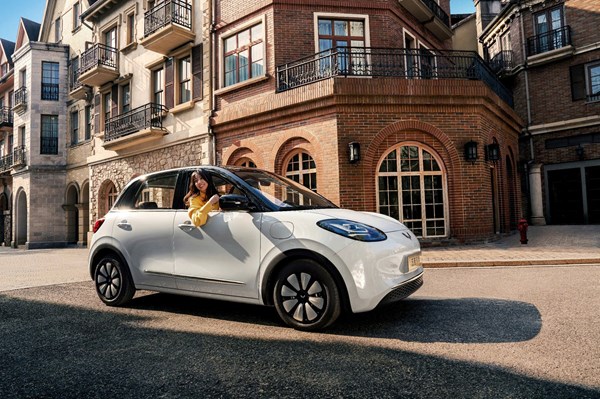 TMT Motors ra mắt ô tô điện Wuling Bingo giá dưới 400 triệu đồng