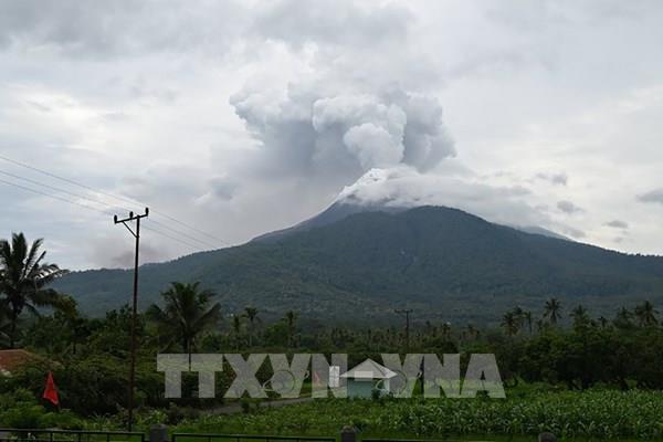 Indonesia: Hàng nghìn người phải sơ tán do núi lửa phun trào