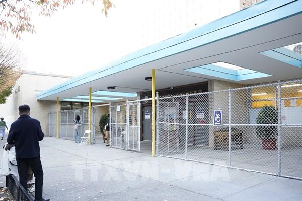 Trực tiếp bầu cử Mỹ: Các điểm bầu cử đầu tiên tại Mỹ đã đóng hòm phiếu