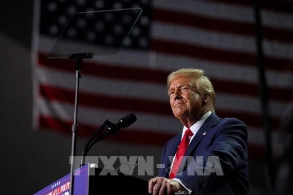 Ngừng xét xử vụ án hình sự với Tổng thống đắc cử Donald Trump