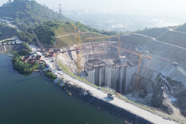 Hai Dự án Thủy điện Hòa Bình mở rộng và Ialy mở rộng đang bám tiến độ