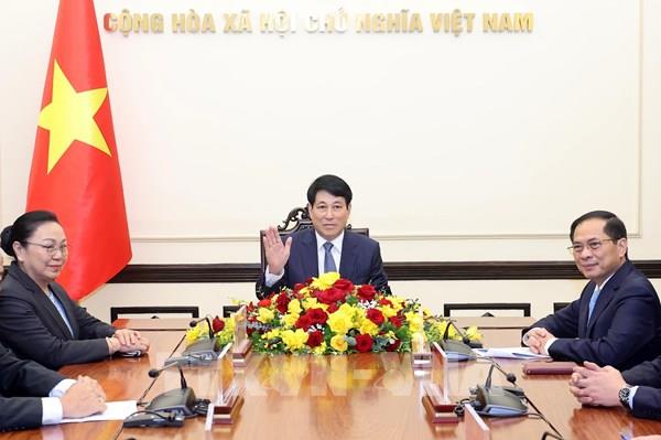 Chủ tịch nước Lương Cường hội đàm trực tuyến với Tổng Bí thư, Chủ tịch nước Lào