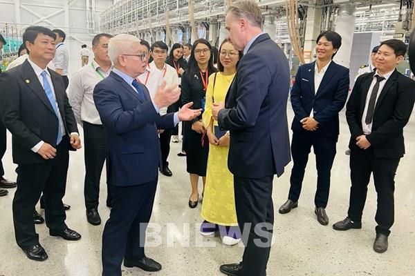 Bình Dương thu hút "đại bàng" FDI