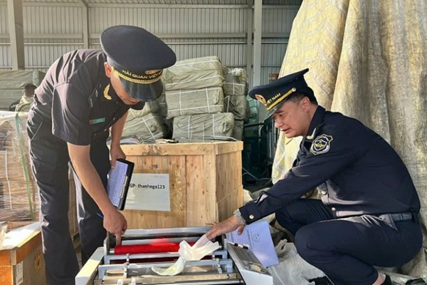 Kiểm soát hàng hóa nhập khẩu giao dịch qua thương mại điện tử