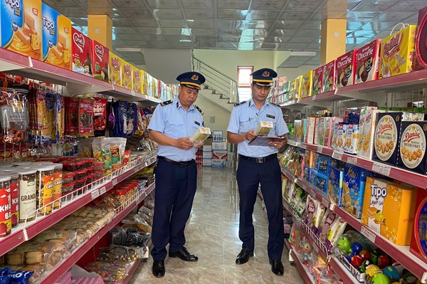 Lạng Sơn đồng loạt ra quân kiểm soát thị trường nội địa