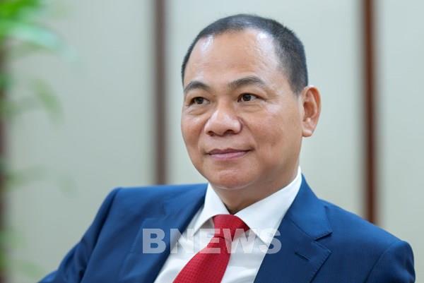 Vingroup và ông Phạm Nhật Vượng công bố cam kết hỗ trợ tài chính cho VinFast