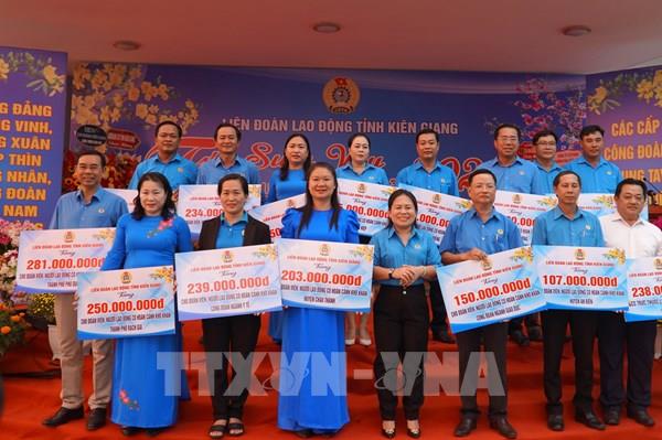 “Tết Sum vầy” đã hỗ trợ người lao động khó khăn hơn 10.600 tỷ đồng