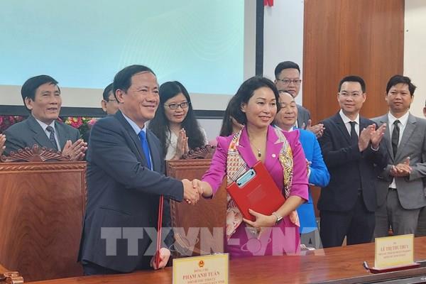 Bình Định và Vingroup ký kết thỏa thuận hợp tác thúc đẩy chuyển đổi xanh