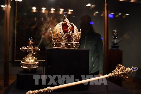 Chiêm ngưỡng cổ vật tại Cung điện Hofburg