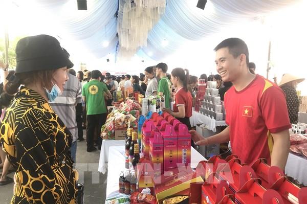 Kết nối giao thương tiêu thụ sản phẩm sau bão Yagi năm 2024