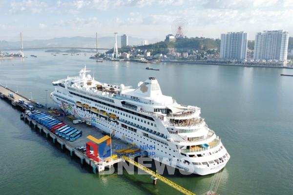 Quảng Ninh khai thông tuyến du lịch biển đến từ thành phố Bắc Hải (Trung Quốc)