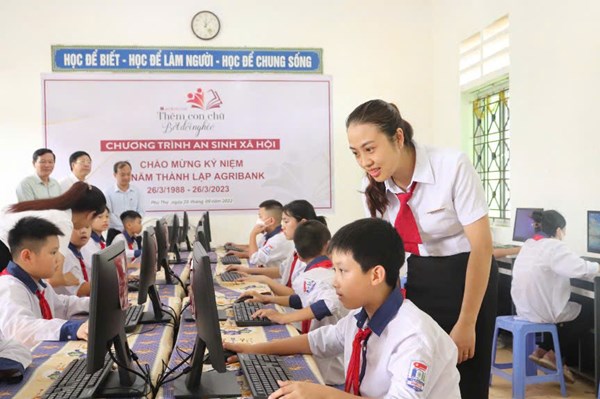 Agribank với hành trình gieo những "hạt mầm xanh" cho ngành giáo dục