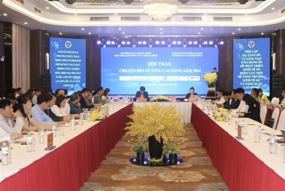 Lấy người dân, doanh nghiệp làm trung tâm chuyển đổi số