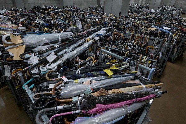 Cảnh sát Tokyo tiếp nhận 4 triệu món đồ thất lạc mỗi năm