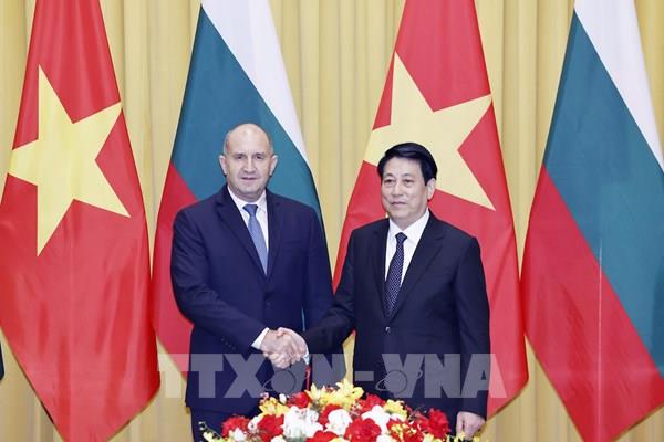 Chủ tịch nước Lương Cường hội đàm với Tổng thống Bulgaria