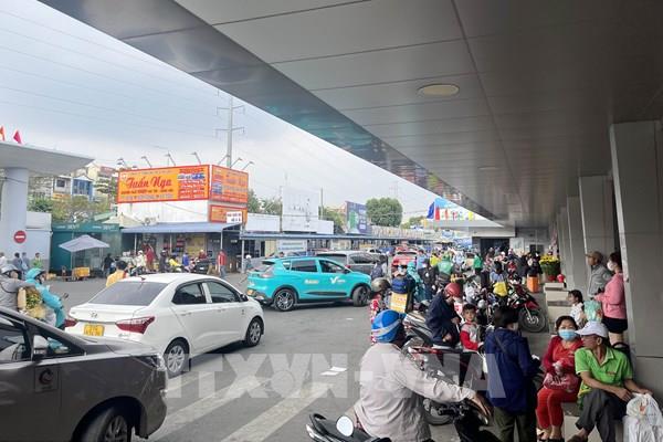 Hơn 93.000 lượt khách mỗi ngày qua các bến xe Tp. Hồ Chí Minh dịp Tết Nguyên đán