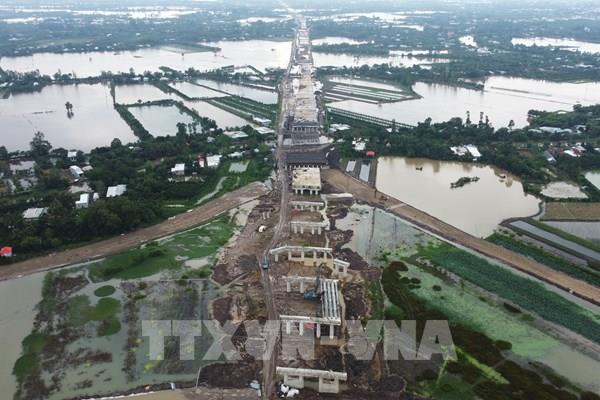 Tăng tốc thi đua hoàn thành cao tốc Cao Lãnh - An Hữu