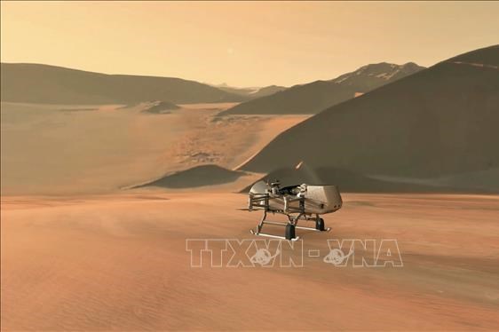 NASA chọn SpaceX cùng khám phá mặt trăng Titan của Sao Thổ