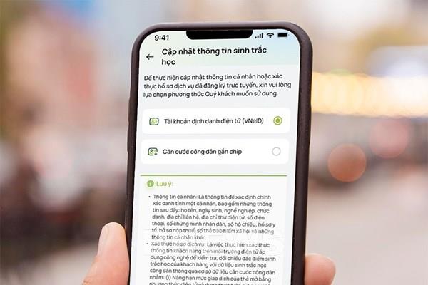 Khuyến cáo sớm cập nhật sinh trắc học để tránh gián đoạn giao dịch ngân hàng