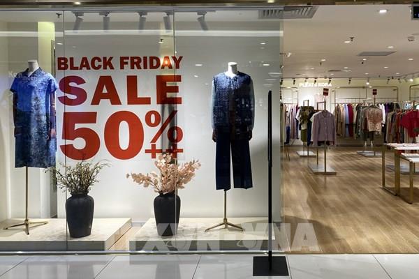 Black Friday 2024: Các nhà bán lẻ Mỹ thu hút khách giữa áp lực kinh tế
