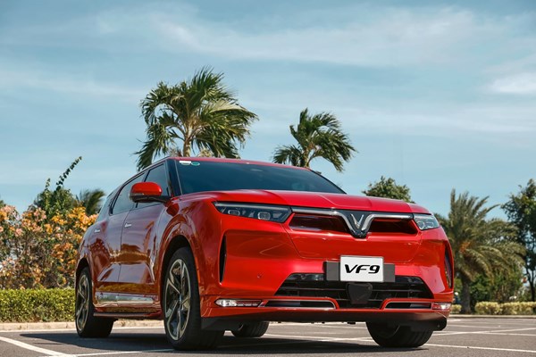 VinFast VF 9: Chỉ hơn 1,1 tỷ đồng cho SUV fullsize xịn nhất phân khúc