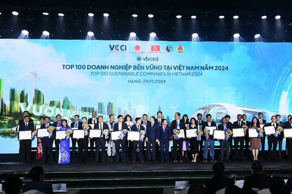 Công bố 100 doanh nghiệp bền vững tại Việt Nam 2024