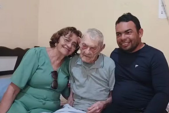 Cụ ông người Brazil được công nhận là Người đàn ông sống thọ nhất thế giới