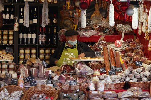 Người tiêu dùng châu Âu có thể “thắt lưng buộc bụng” đón Giáng sinh