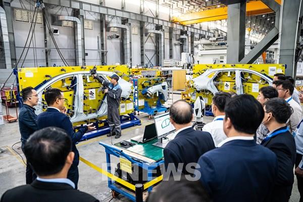 8 địa phương cùng ADB và VinFast lên lộ trình chuyển đổi giao thông xanh ở Việt Nam